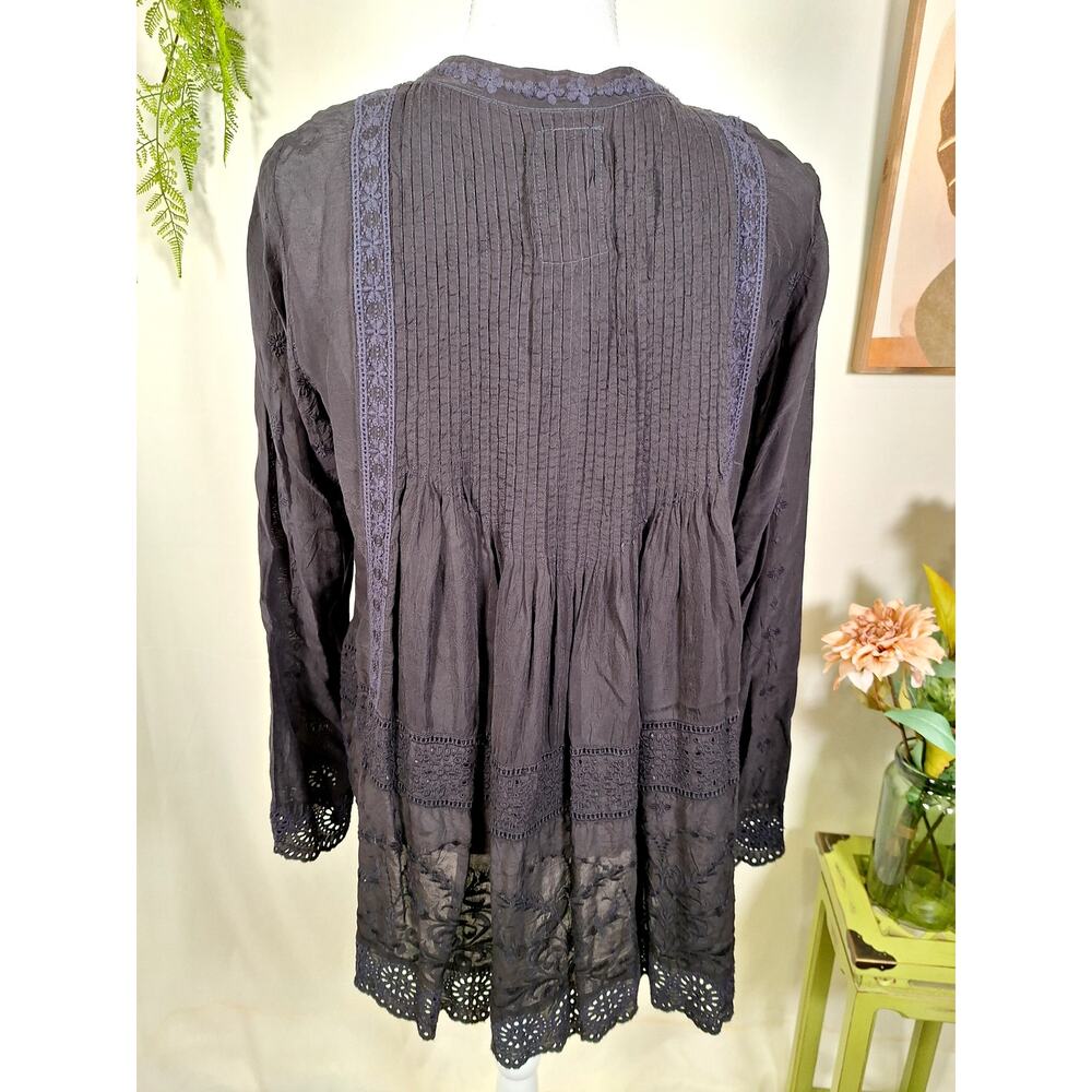 Johnny Was Women's Black Button-Up Long-Sleeve Blouse Embroidered Small - Picture 3 of 6